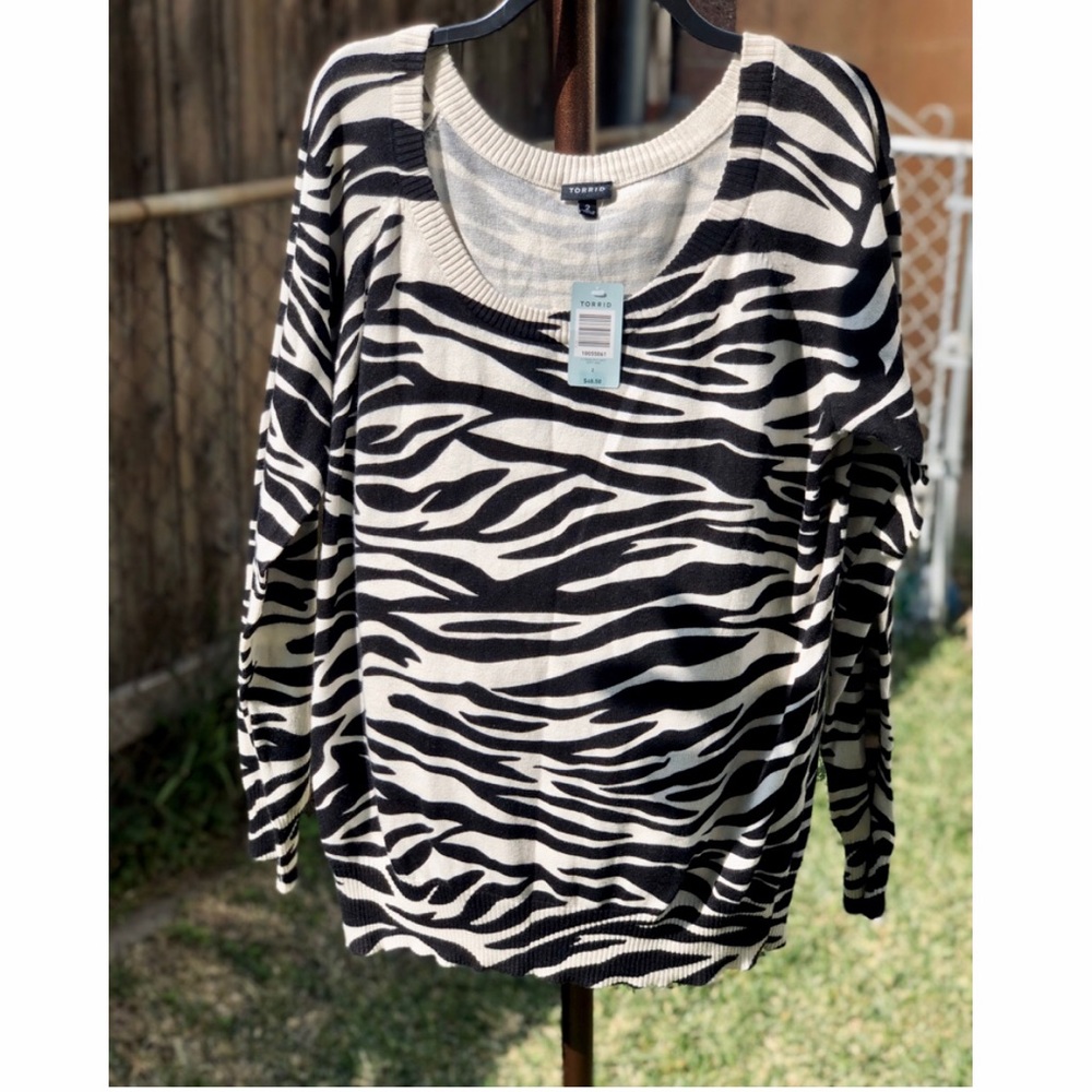 TORRID Zebra Print Pullover Sweater - Picture 4 of 7